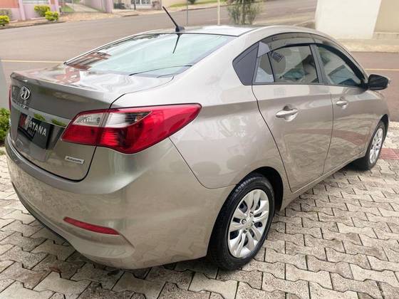 HYUNDAI HB20S 1.6 COMFORT PLUS 16V FLEX 4P AUTOMÁTICO